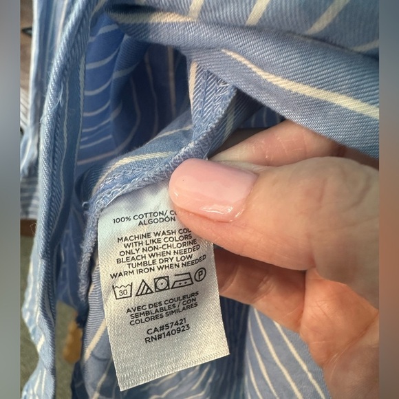 Loft Blue/White Pinstriped Button Down Long Sleeve Like New Size Large - Picture 4 of 7